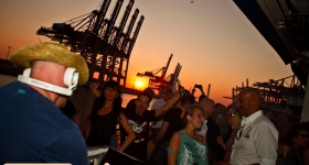 150822_sunset_boat_party_055