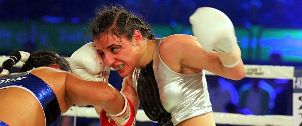 Susi Kentikian Susana Cruz Perez Boxen WM 2015