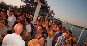 150822_sunset_boat_party_019