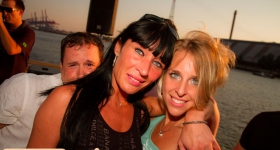 150822_sunset_boat_party_039