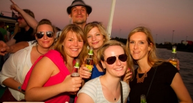 150822_sunset_boat_party_063