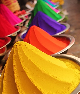 HOLI  Festival der Farben