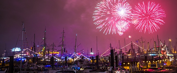 Feuerwerk Hafengeburtstag Hamburg 2015