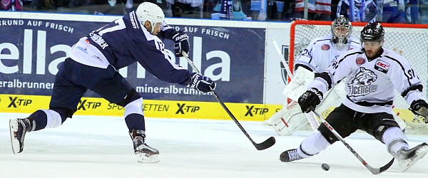 Hamburg Freezers Nürnberg Ice Tigers Eishockey DEL 2015